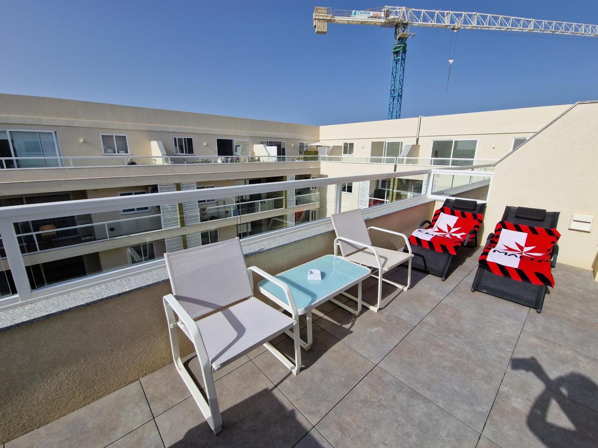 Sea View New Penthouse Terrace & Garage Parking Apartment St. Paul's Bay Exterior photo